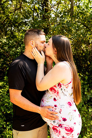 Shelby & Sterling - maternity - IMG_2273 - July 05, 2023 - Radiant Photography by Selina-Selina Gilchrist