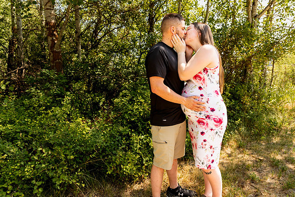 Shelby & Sterling - maternity - IMG_2276 - July 05, 2023 - Radiant Photography by Selina-Selina Gilchrist