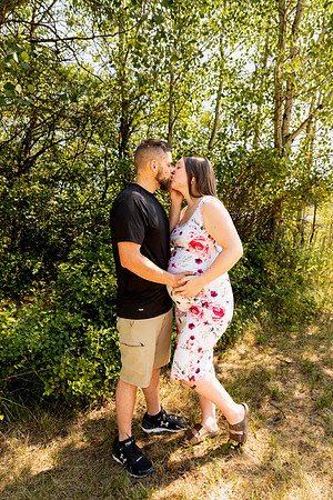 Shelby & Sterling - maternity - IMG_2283 - July 05, 2023 - Radiant Photography by Selina-Selina Gilchrist