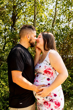 Shelby & Sterling - maternity - IMG_2287 - July 05, 2023 - Radiant Photography by Selina-Selina Gilchrist-2