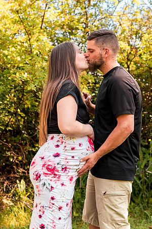 Shelby & Sterling - maternity - IMG_2358 - July 05, 2023 - Radiant Photography by Selina-Selina Gilchrist