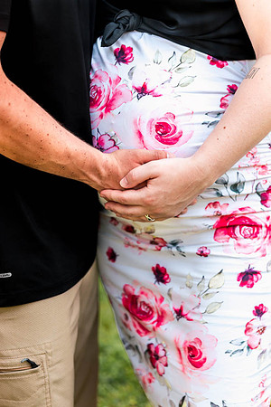 Shelby & Sterling - maternity - IMG_2385 - July 05, 2023 - Radiant Photography by Selina-Selina Gilchrist
