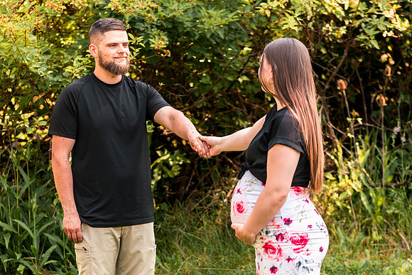 Shelby & Sterling - maternity - IMG_2374 - July 05, 2023 - Radiant Photography by Selina-Selina Gilchrist