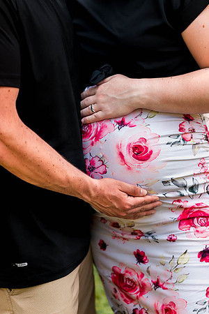 Shelby & Sterling - maternity - IMG_2389 - July 05, 2023 - Radiant Photography by Selina-Selina Gilchrist