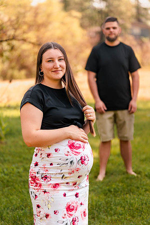 Shelby & Sterling - maternity - IMG_2399 - July 05, 2023 - Radiant Photography by Selina-Selina Gilchrist