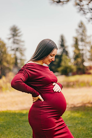 Shelby & Sterling - maternity - IMG_2496 - July 05, 2023 - Radiant Photography by Selina-Selina Gilchrist