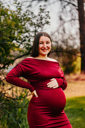 Shelby & Sterling - maternity - IMG_2503 - July 05, 2023 - Radiant Photography by Selina-Selina Gilchrist