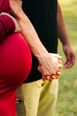Shelby & Sterling - maternity - IMG_2547 - July 05, 2023 - Radiant Photography by Selina-Selina Gilchrist