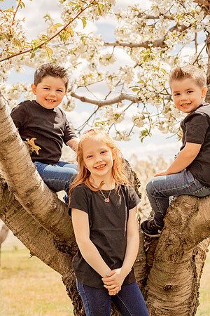 IMG_0350 - Nicole & Kaleb Family May 01, 2021 - Radiant Photography by Selina - Selina Gilchrist