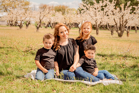 IMG_0388 - Nicole & Kaleb Family May 01, 2021 - Radiant Photography by Selina - Selina Gilchrist