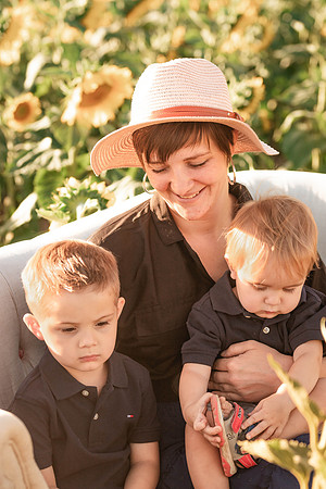 Andy Rowan & Sora - Sunflowers 2023 - IMG_2921 - July 17, 2023 - Radiant Photography by Selina-Selina Gilchrist
