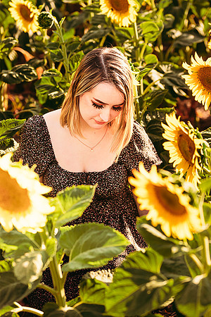 Jena M - Class of 2023 - Half Moon Blooms -IMG_5646 - August 05, 2022 - ©Radiant Photography by Selina - Selina Gilchrist