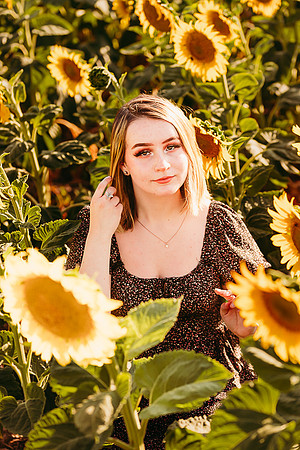 Jena M - Class of 2023 - Half Moon Blooms -IMG_5647 - August 05, 2022 - ©Radiant Photography by Selina - Selina Gilchrist