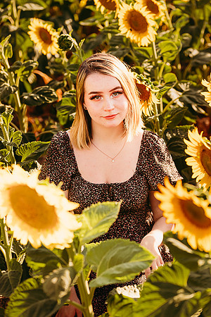 Jena M - Class of 2023 - Half Moon Blooms -IMG_5648 - August 05, 2022 - ©Radiant Photography by Selina - Selina Gilchrist