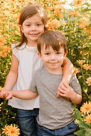 IMG_4455 - Linda F & Family - Half Moon Blooms - August 22, 2021 - ©Radiant Photography by Selina - Selina Gilchrist_