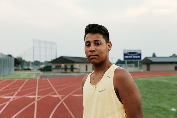 IMG_3689 - Jaimen Bivens - Class of 2022 Rogers HS - August 20, 2021 - ©Radiant Photography by Selina - Selina Gilchrist_