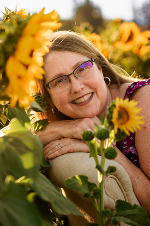 Kelly Anderson_sunflowers - IMG_5088 - July 23, 2023 - Radiant Photography by Selina-Selina Gilchrist