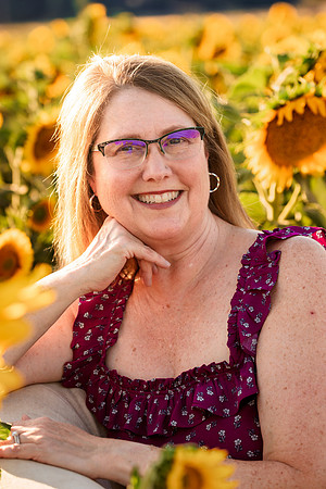 Kelly Anderson_sunflowers - IMG_5085 - July 23, 2023 - Radiant Photography by Selina-Selina Gilchrist