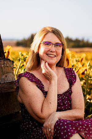 Kelly Anderson_sunflowers - IMG_5105 - July 23, 2023 - Radiant Photography by Selina-Selina Gilchrist