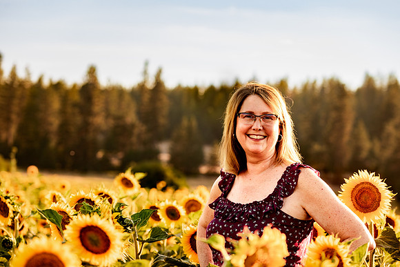 Kelly Anderson_sunflowers - IMG_5154 - July 23, 2023 - Radiant Photography by Selina-Selina Gilchrist