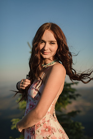 IMG_7394 -  Lauren Y - Class of 2022 - Mt Spokane Vista House -September 05, 2021 - ©Radiant Photography by Selina - Selina Gilchrist_