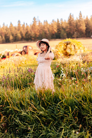 Dana N - Class of 2024 - IMG_9453 - September 10, 2023 - Radiant Photography by Selina-Selina Gilchrist