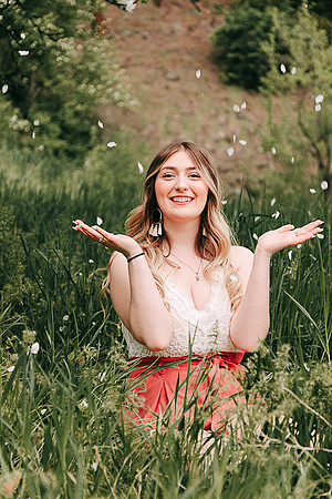 Maddy B Spring - Class of 2022 - IMG_3729 - May 26, 2022 - ©Radiant Photography by Selina - Selina Gilchrist