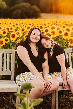 Erika & Kaitlynn - Sunflowers Best Friends -IMG_0365 - July 31, 2022 - ©Radiant Photography by Selina - Selina Gilchrist