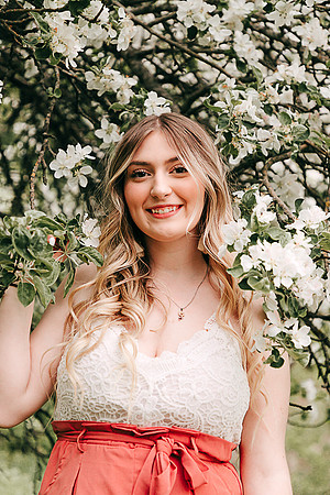 Maddy B Spring - Class of 2022 - IMG_3582 - May 26, 2022 - ©Radiant Photography by Selina - Selina Gilchrist