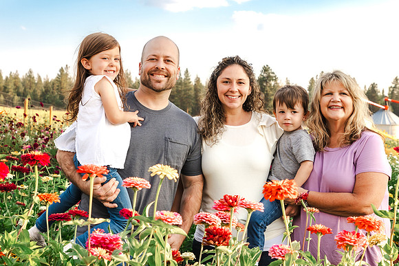 Linda F & family - IMG_4488 - August 22, 2021 - Radiant Photography by Selina-Selina Gilchrist