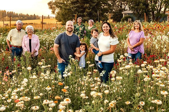 Linda F & family - IMG_4624 - August 22, 2021 - Radiant Photography by Selina-Selina Gilchrist
