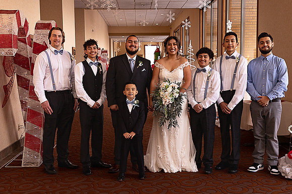 Evette & Martin Wedding - IMG_9859 - December 31, 2021 - ©Radiant Photography by Selina - Selina Gilchrist 509-270-9015-www.RadiantPhotographyBySelina.com