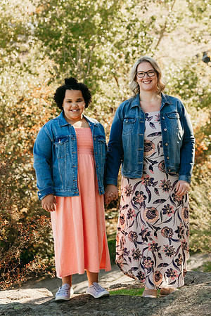 Bree & Arron Family - Mirabeau Point Park - IMG_2701 - October 03, 2021 - Radiant Photography by Selina - Selina Gilchrist