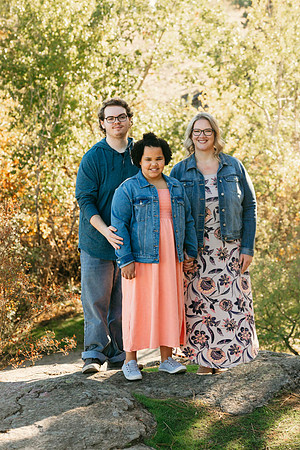 Bree & Arron Family - Mirabeau Point Park - IMG_2707 - October 03, 2021 - Radiant Photography by Selina - Selina Gilchrist