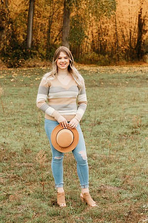 Natalee H - Class of 2022 - IMG_0327 - October 24, 2021 - Radiant Photography by Selina - Selina Gilchrist