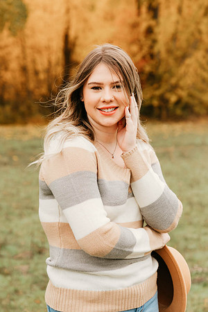 Natalee H - Class of 2022 - IMG_0336 - October 24, 2021 - Radiant Photography by Selina - Selina Gilchrist