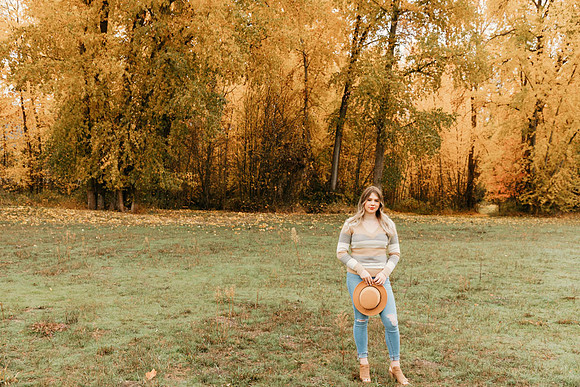 Natalee H - Class of 2022 - IMG_0329 - October 24, 2021 - Radiant Photography by Selina - Selina Gilchrist