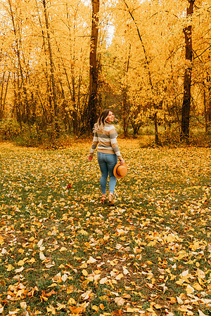 Natalee H - Class of 2022 - IMG_0356 - October 24, 2021 - Radiant Photography by Selina - Selina Gilchrist
