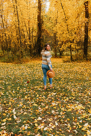 Natalee H - Class of 2022 - IMG_0357 - October 24, 2021 - Radiant Photography by Selina - Selina Gilchrist