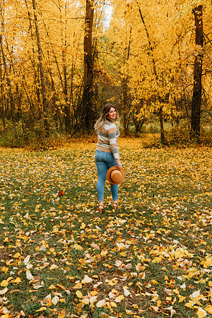 Natalee H - Class of 2022 - IMG_0358 - October 24, 2021 - Radiant Photography by Selina - Selina Gilchrist