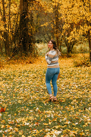 Natalee H - Class of 2022 - IMG_0367 - October 24, 2021 - Radiant Photography by Selina - Selina Gilchrist