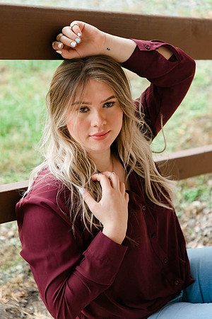 Natalee H - Class of 2022 - IMG_0769 - October 24, 2021 - Radiant Photography by Selina - Selina Gilchrist