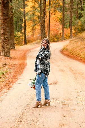 Natalee H - Class of 2022 - IMG_0922 - October 24, 2021 - Radiant Photography by Selina - Selina Gilchrist