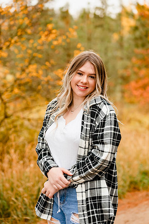 Natalee H - Class of 2022 - IMG_0987 - October 24, 2021 - Radiant Photography by Selina - Selina Gilchrist