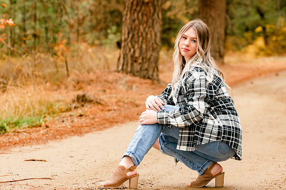 Natalee H - Class of 2022 - IMG_0995 - October 24, 2021 - Radiant Photography by Selina - Selina Gilchrist