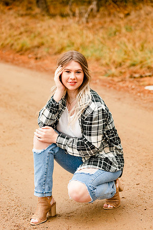 Natalee H - Class of 2022 - IMG_1025 - October 24, 2021 - Radiant Photography by Selina - Selina Gilchrist