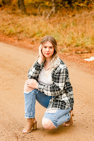Natalee H - Class of 2022 - IMG_1026 - October 24, 2021 - Radiant Photography by Selina - Selina Gilchrist