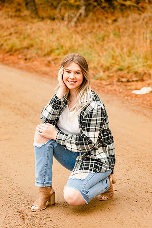 Natalee H - Class of 2022 - IMG_1030 - October 24, 2021 - Radiant Photography by Selina - Selina Gilchrist