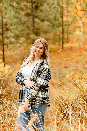 Natalee H - Class of 2022 - IMG_1071 - October 24, 2021 - Radiant Photography by Selina - Selina Gilchrist