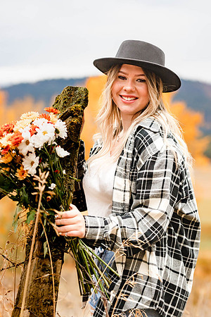 Natalee H - Class of 2022 - IMG_1116 - October 24, 2021 - Radiant Photography by Selina - Selina Gilchrist